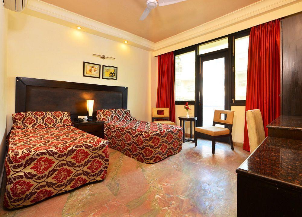 Hotel Shanti Palace West Patel Nagar Nuova Delhi Esterno foto
